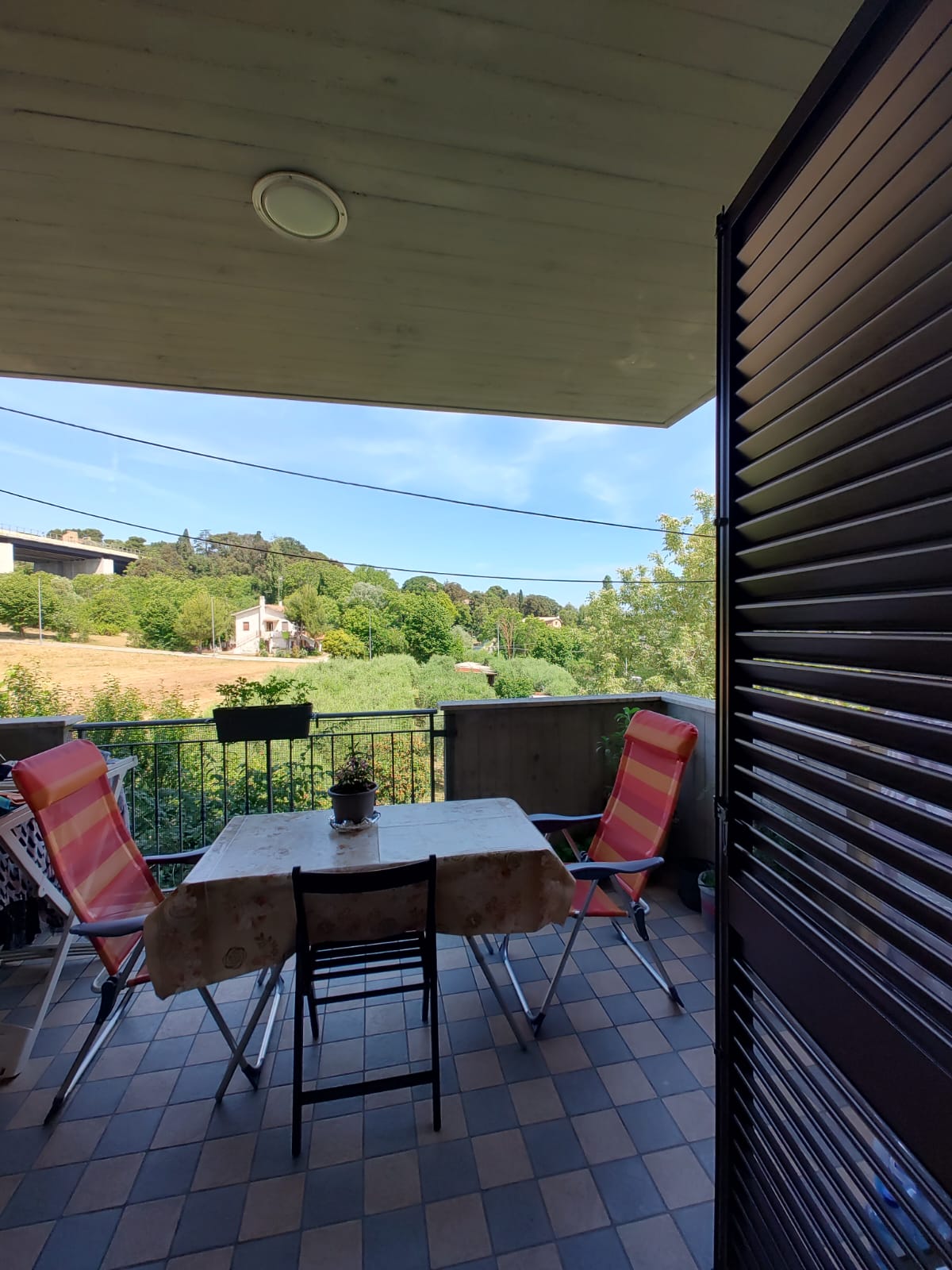 TRILOCALE CENTRALE CON GARAGE 14